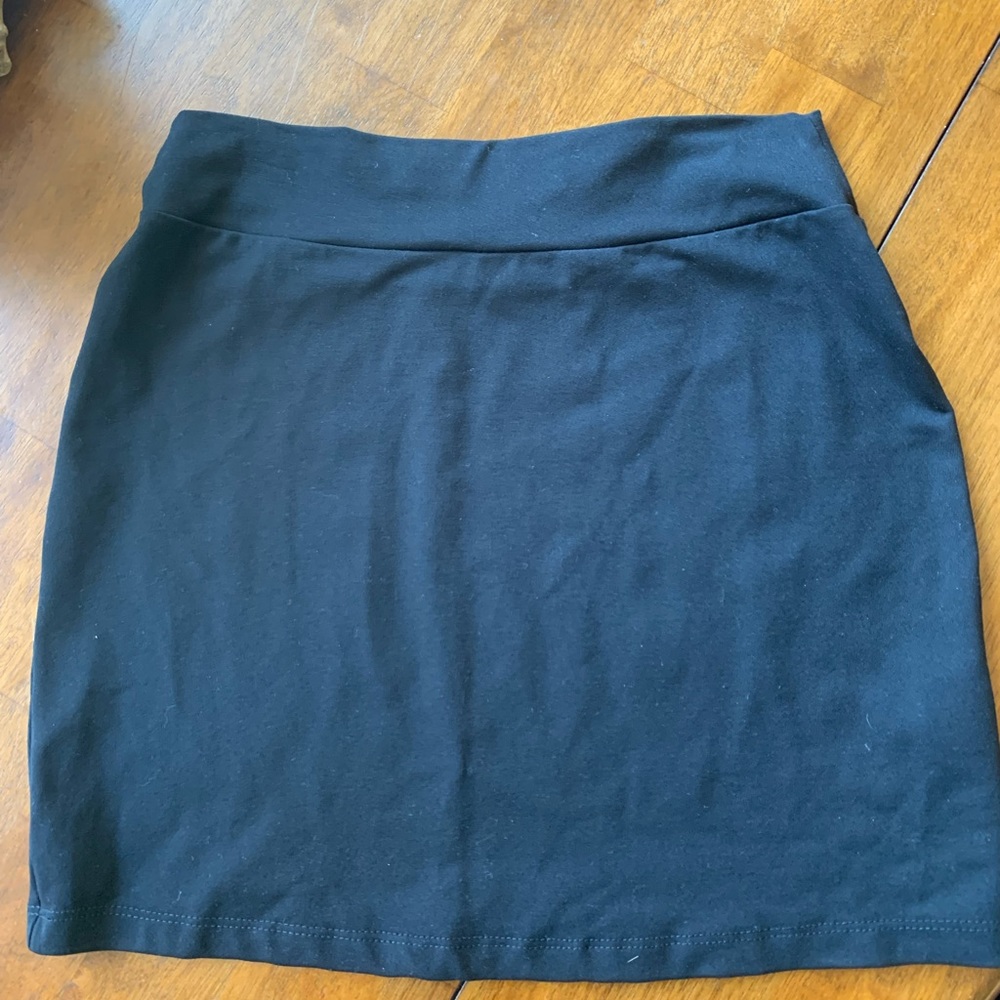 Susana Monaco black pencil skirt, size small, good condition